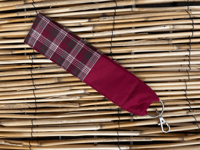 Porte clé lanière/dragonne en tissu de coton imprimé et uni avec anneau et mousqueton.